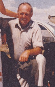 Pat Whitty with VH-MAU